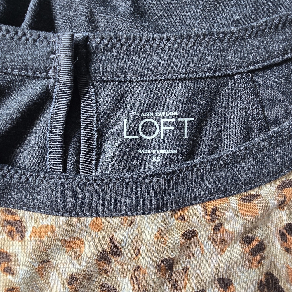 LOFT Leopard Print Tee - Picture 3 of 4